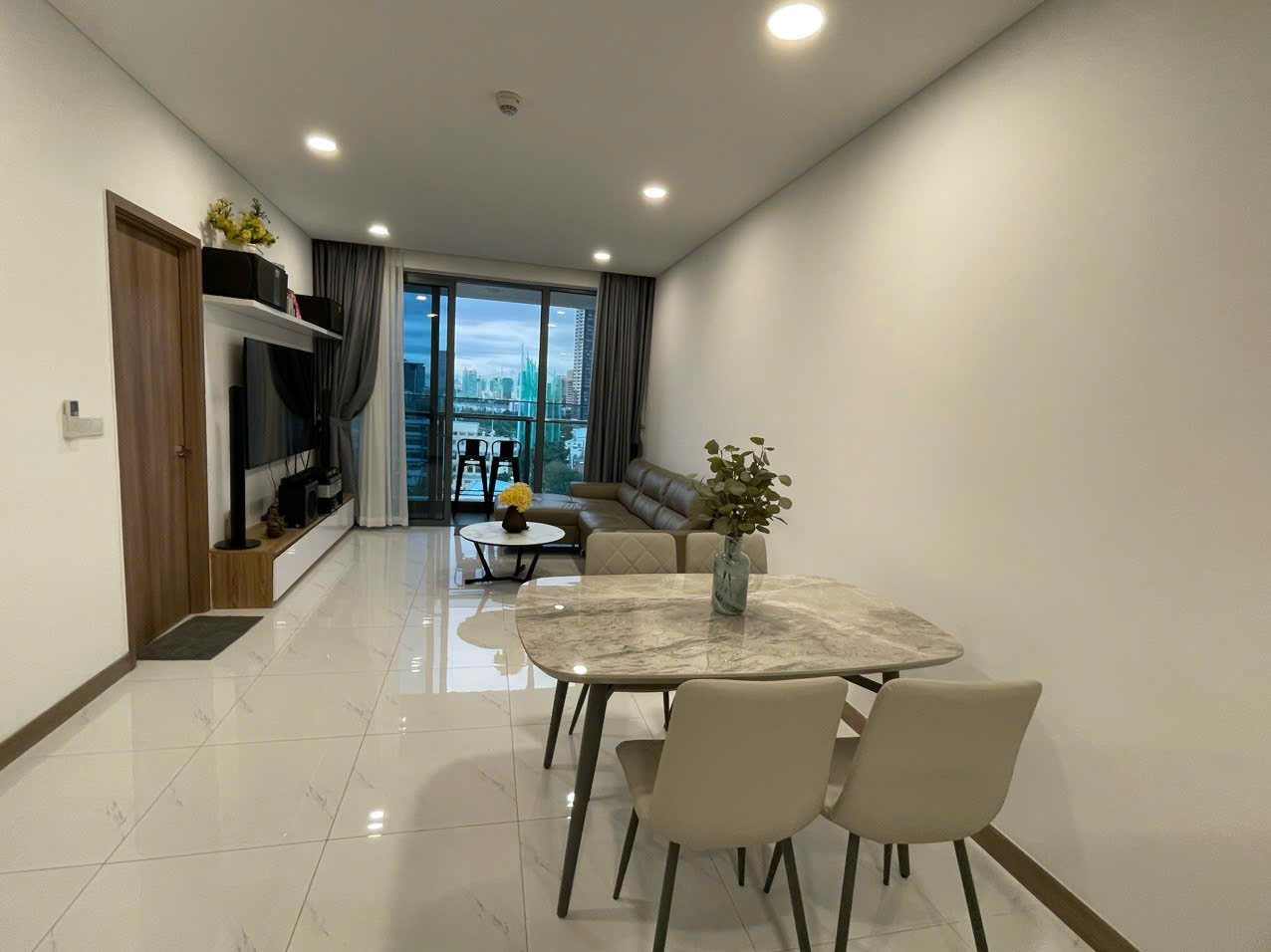 Sunwah Pearl 2 Bedrooms fully furnished modern apartment for rent