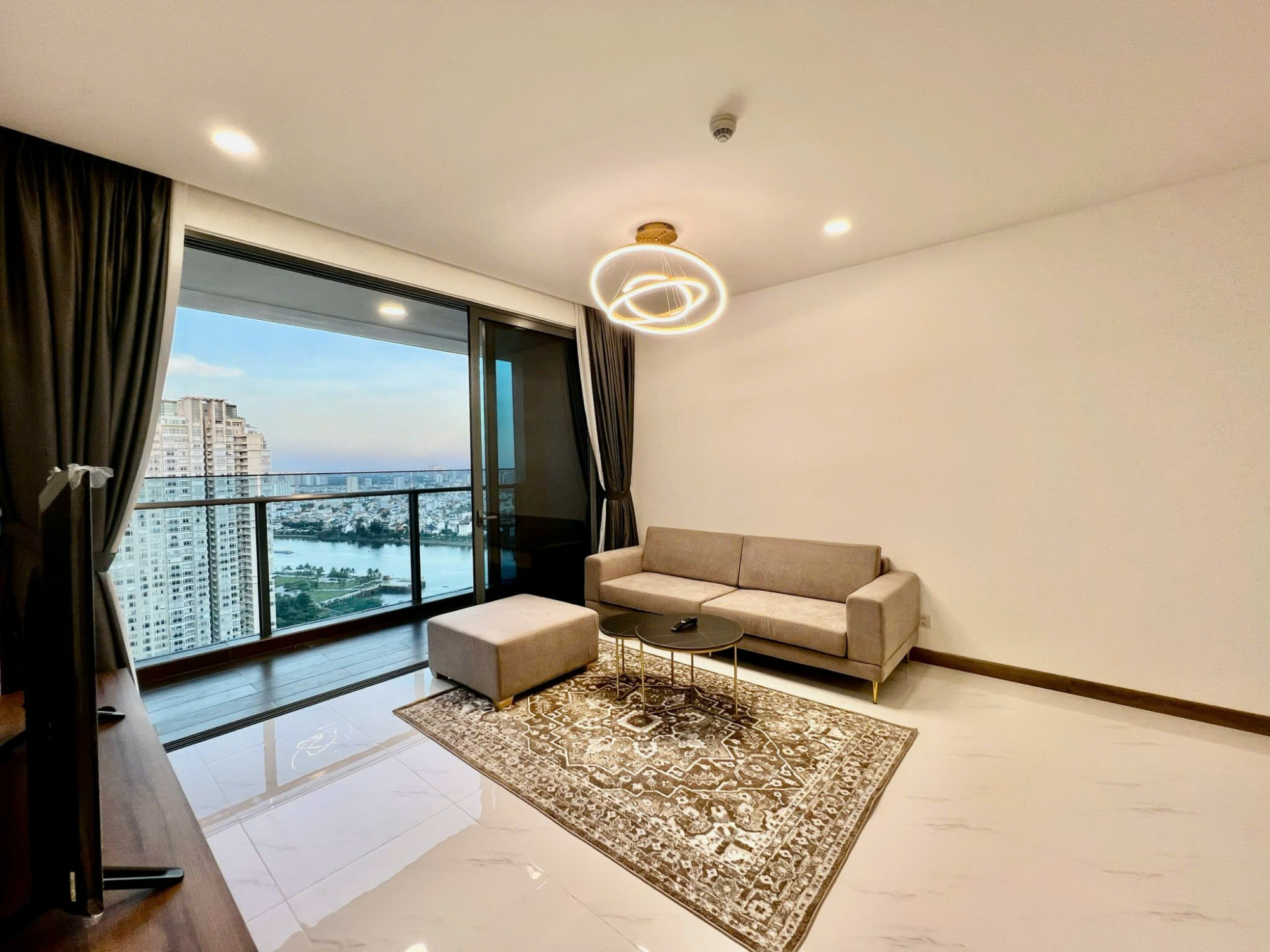 Sunwah Pearl 3 bedroom apartment for rent modern fully furnished river view