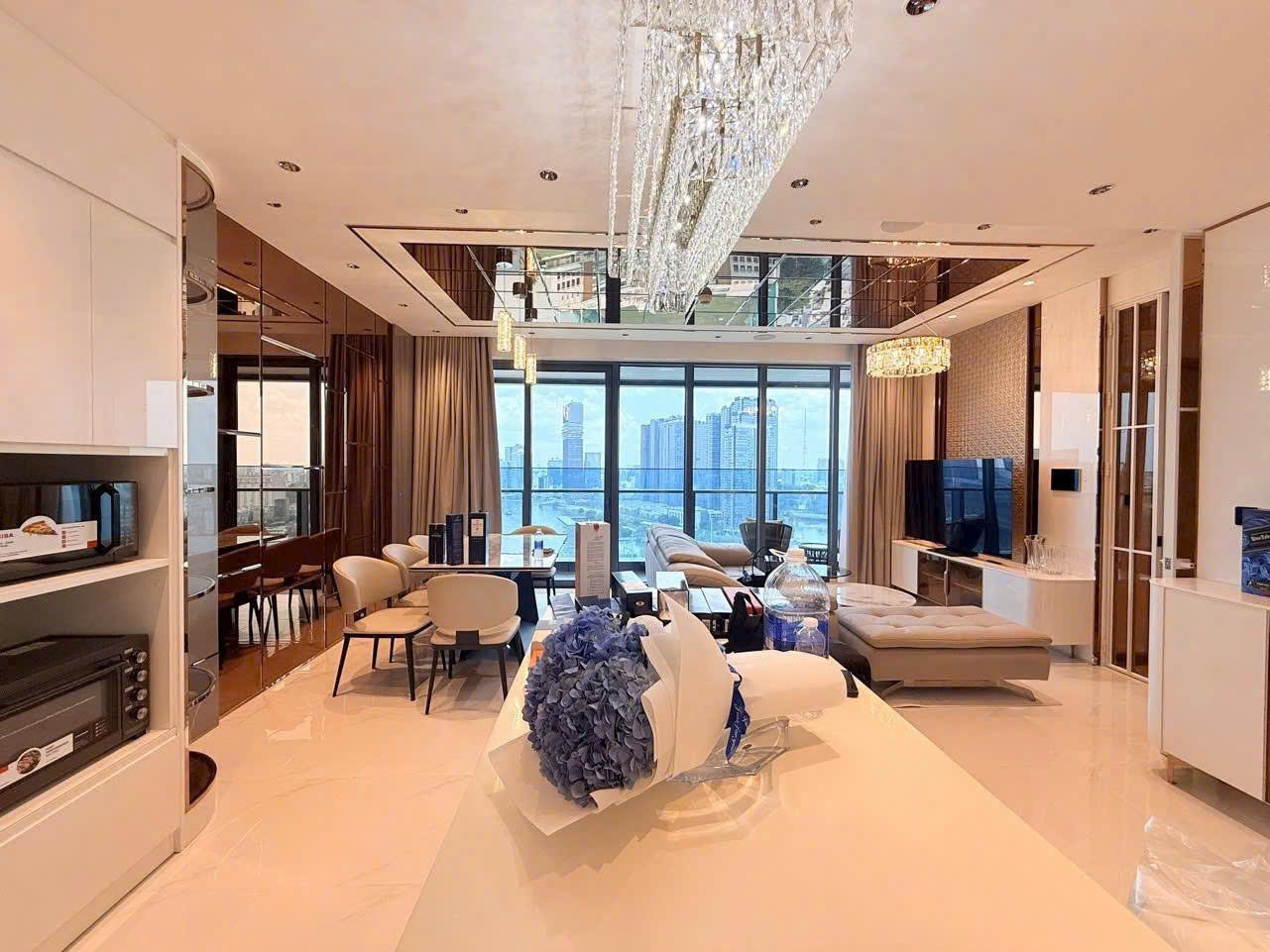 Sunwah Pearl 2 bedroom fully furnished apartment with direct river view for rent