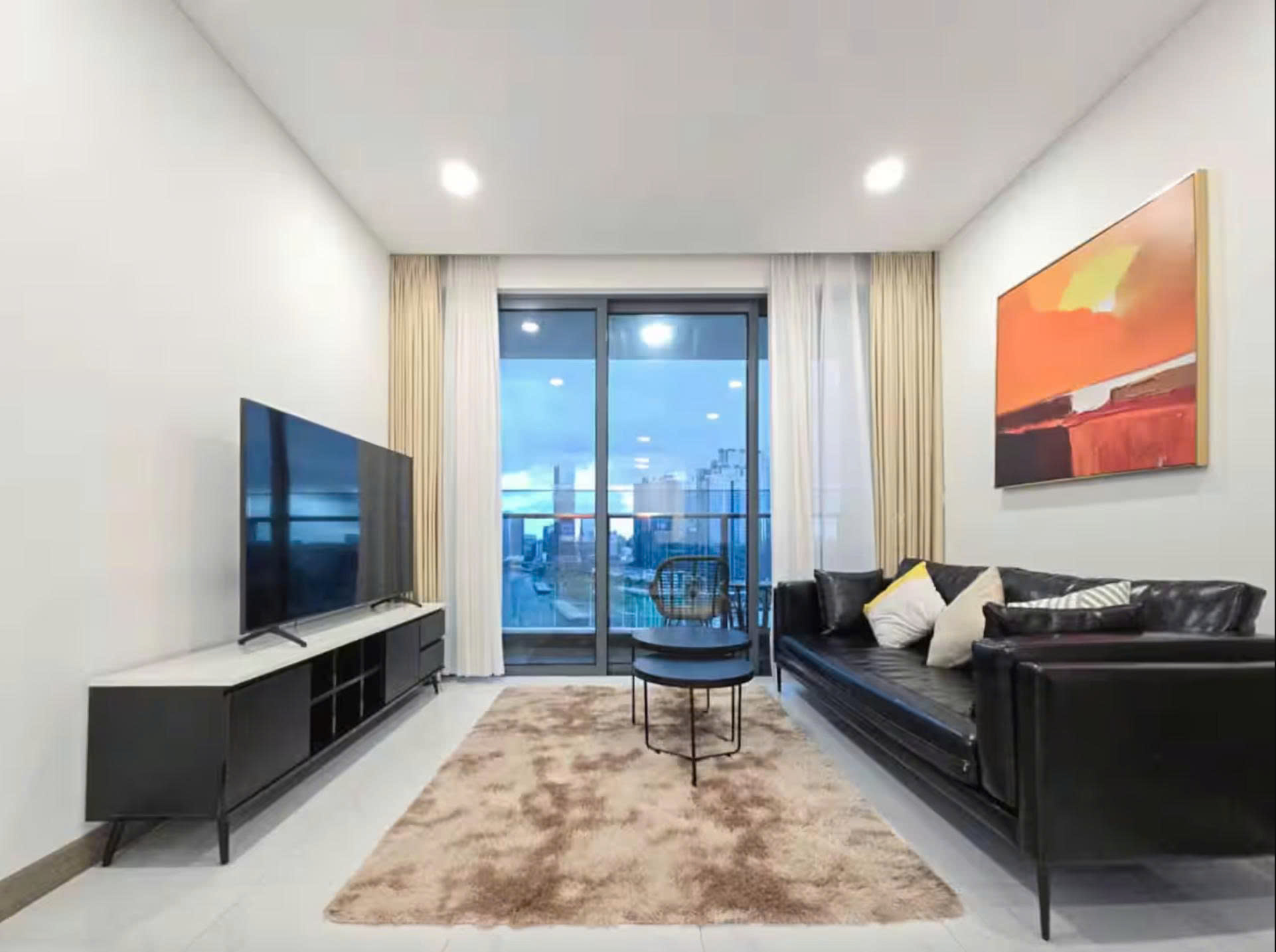 Cho thuê căn hộ Sunwah Pearl 2 phòng ngủ full nội thất view thành phố thoáng đẹp